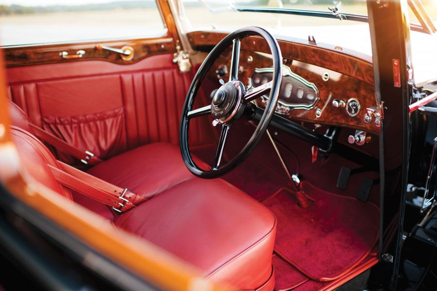 Интерьер Stutz Model MA Supercharged Coupe by Lancefield 1930 года  (фото 11 из 50)